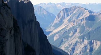 Tragic Climbing Accident Claims Three Lives in North Cascades