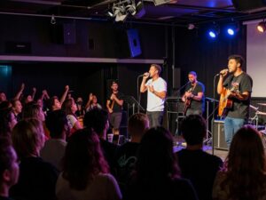 Audience enjoying a concert by William Prince at Charleston Pour House