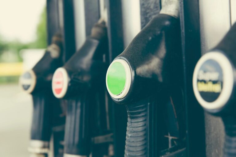 Charleston, S.C.: state gas average falls below $4