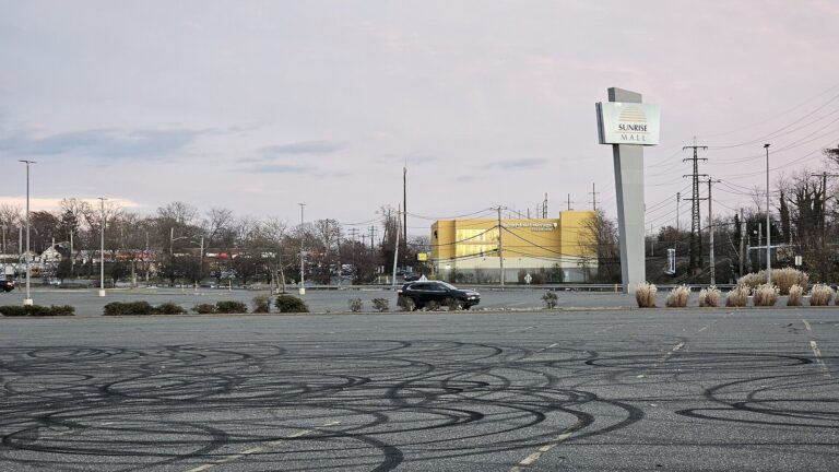 Spirit Christmas Set to Open at North Charleston Tanger Outlets